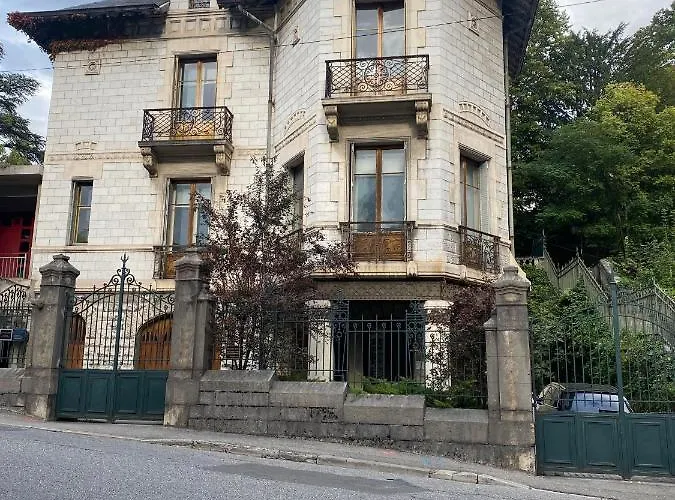 Appartement Grand T4 Luxe, Spa, Cheminee Baby-foot, Jardin