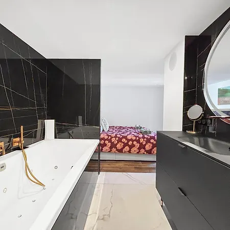 Grand T4 Luxe, Spa, Cheminée Baby-foot, Jardin * Aix-les-Bains