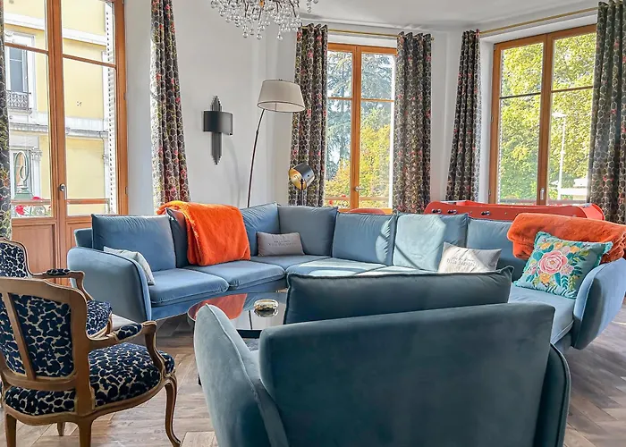 Grand T4 Luxe, Spa, Cheminee Baby-foot, Jardin *