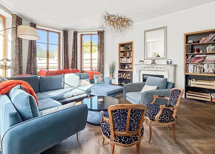 Grand T4 Luxe, Spa, Cheminee Baby-foot, Jardin