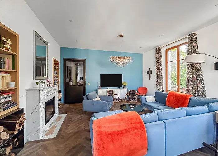 Grand T4 Luxe, Spa, Cheminee Baby-foot, Jardin *