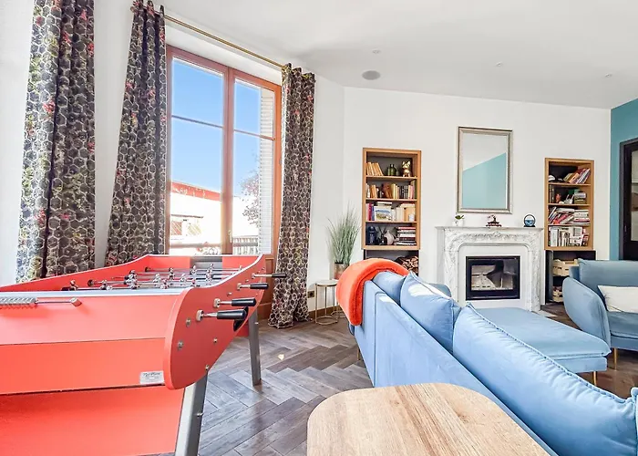 Grand T4 Luxe, Spa, Cheminee Baby-foot, Jardin *